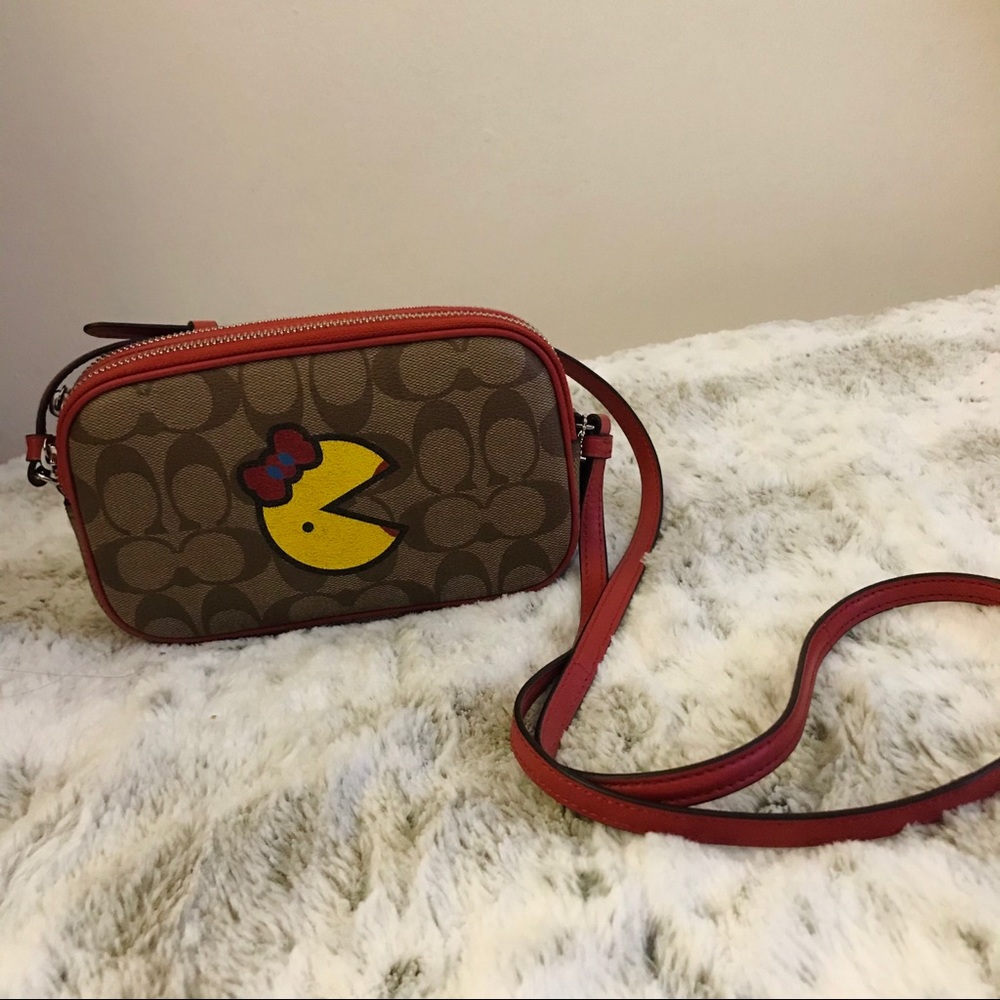 Coach - Picture 2 of 4